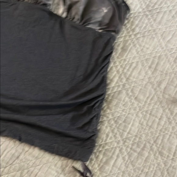 Lululemon Athletica Bustier Camisole in Gray and white. - Picture 5 of 9